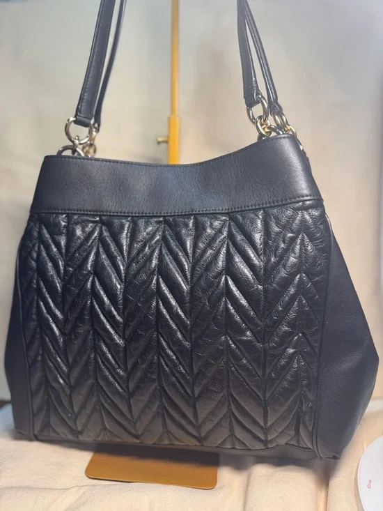 Coach Black Lexy Quilted Leather Shoulder Tote with Gold Hardware - Picture 5 of 12